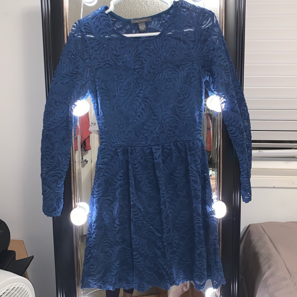Dress - Picture 3 of 3